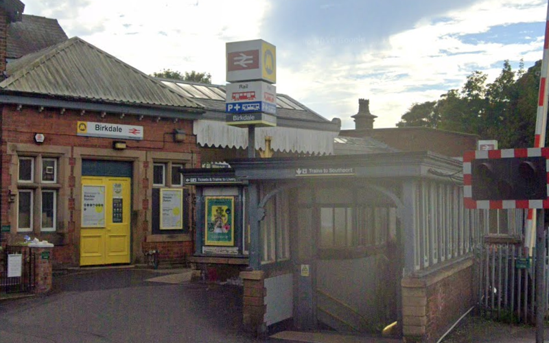 Birkdale Station